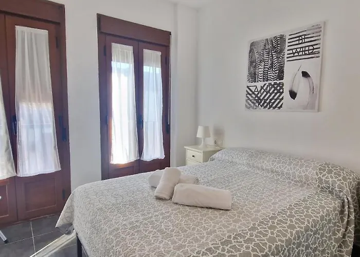 La Casa De San Fernando Mezquita * Cordoue